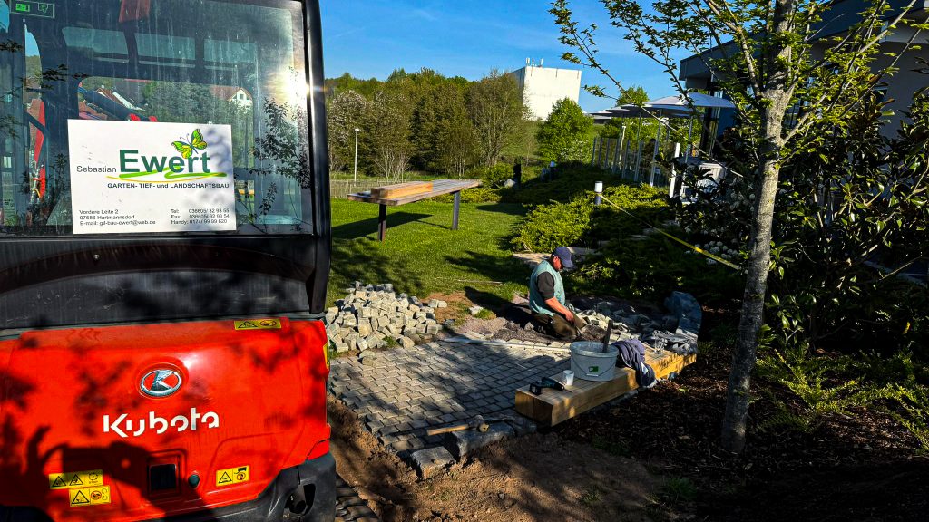 Sebastian Ewert – Ihr zuverlässiger Tiefbau-Spezialist aus Bad Köstritz. Wir realisieren Bauprojekte mit Sorgfalt, Erfahrung und modernster Technik.